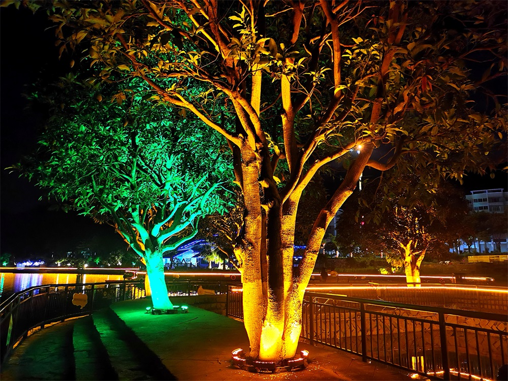 2021樹上多色微光能景觀燈